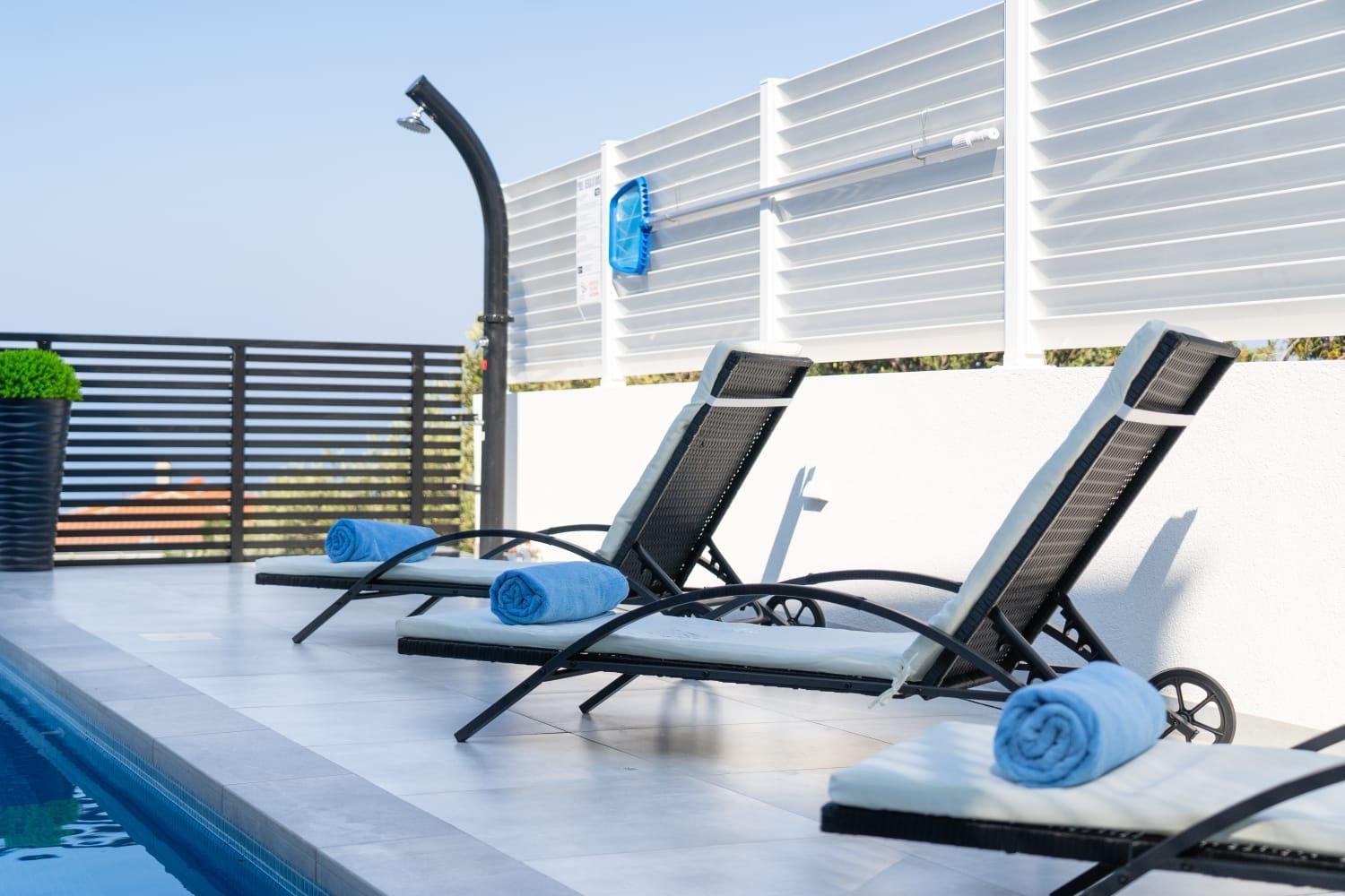 Luxury Andro *