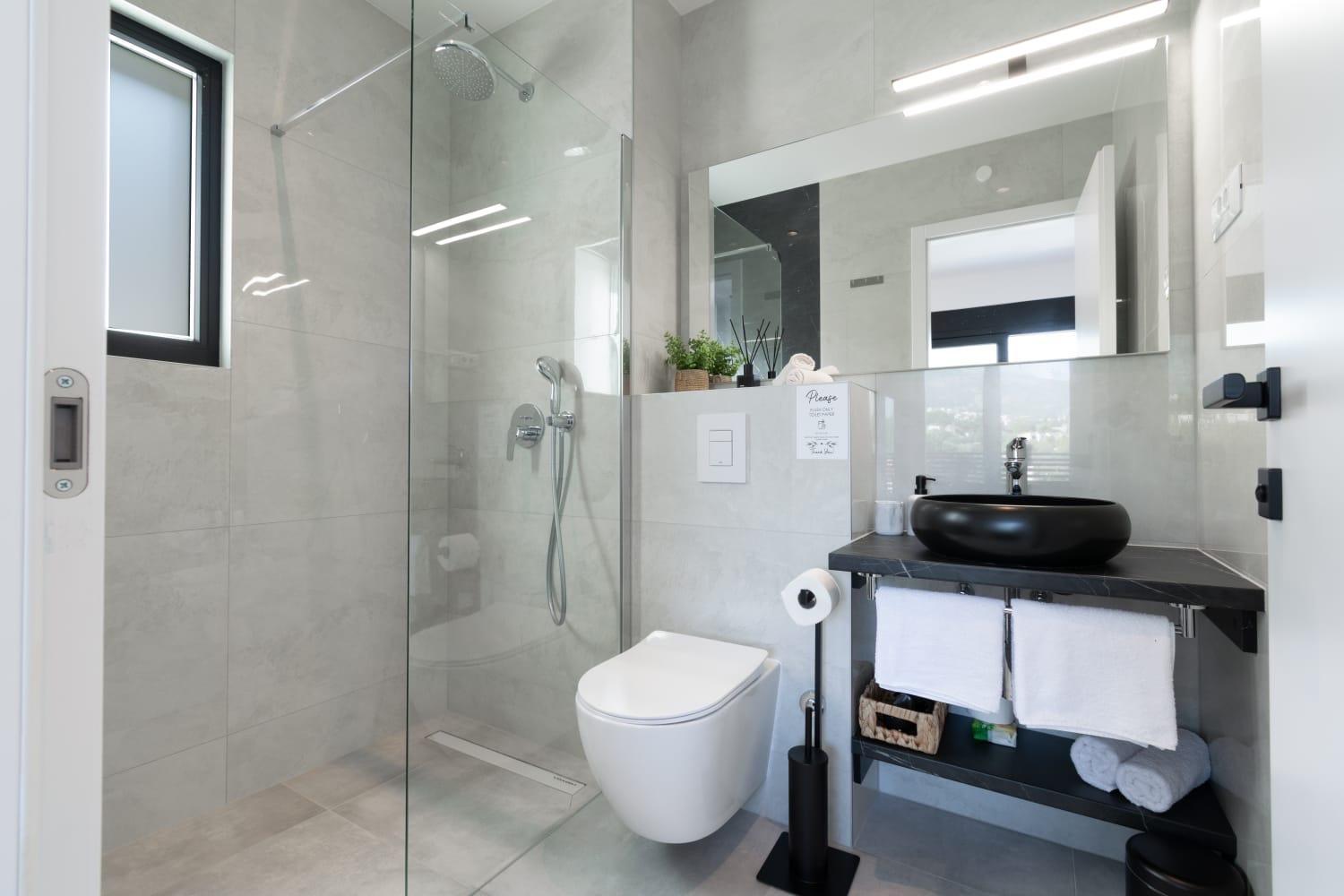 Luxury Andro *