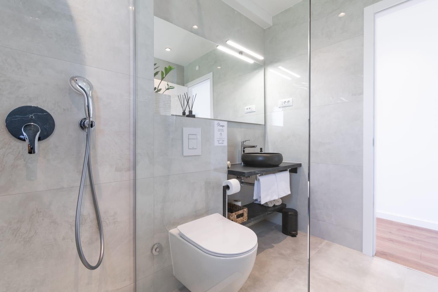 Luxury Andro *